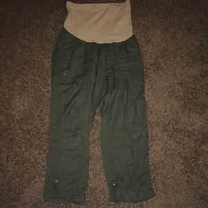 Size M motherhood maternity capris pants - green